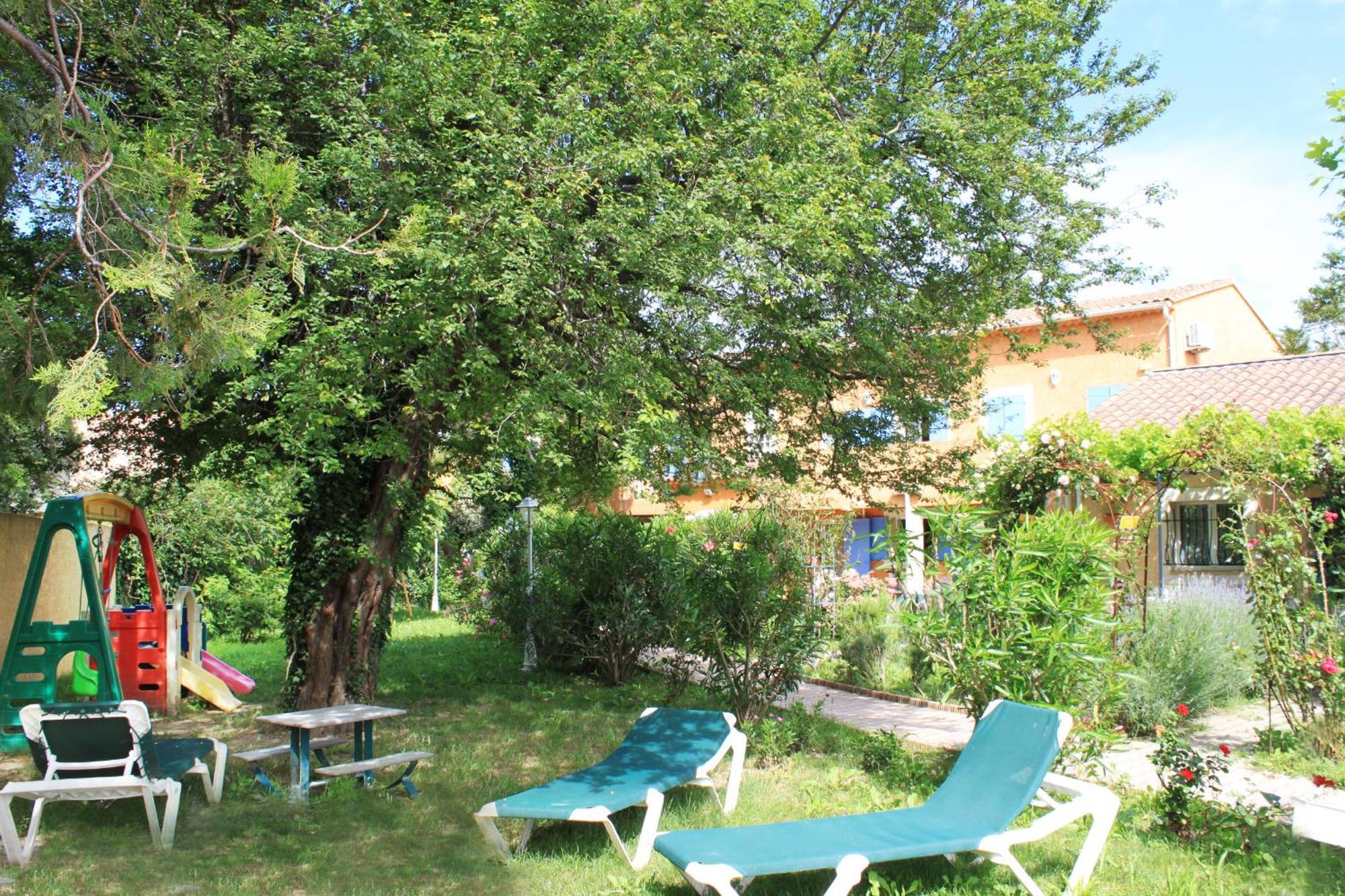 Appart'Hotel Festival Sud Aqua - Avignon Tgv Exterior foto