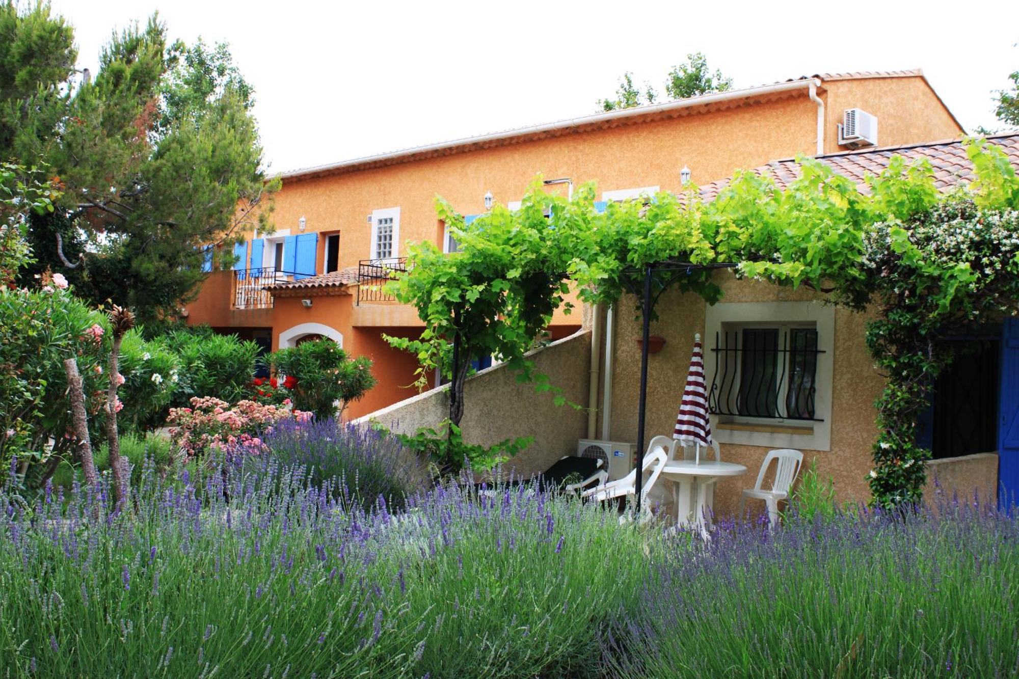 Appart'Hotel Festival Sud Aqua - Avignon Tgv Exterior foto