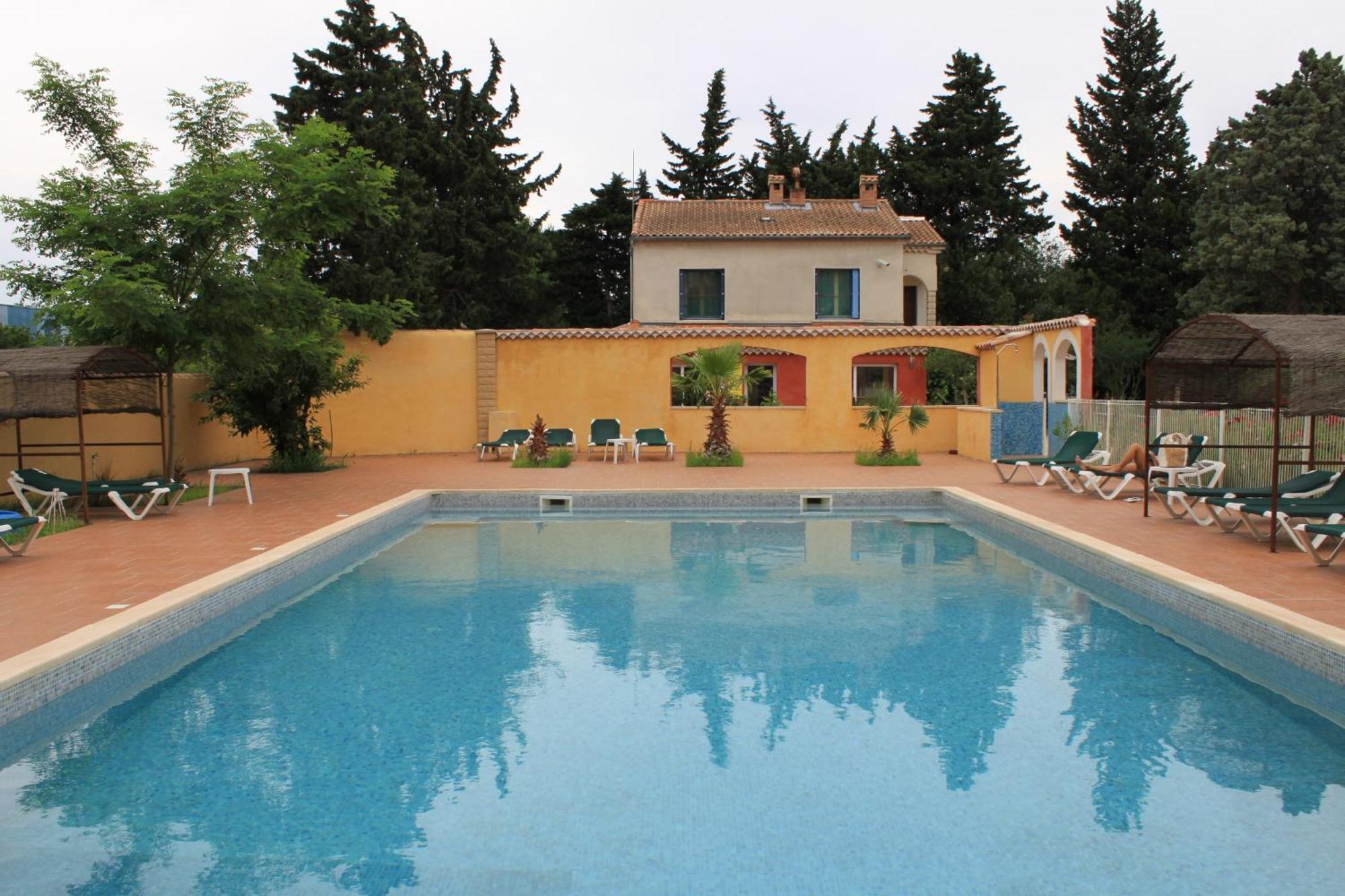Appart'Hotel Festival Sud Aqua - Avignon Tgv Exterior foto