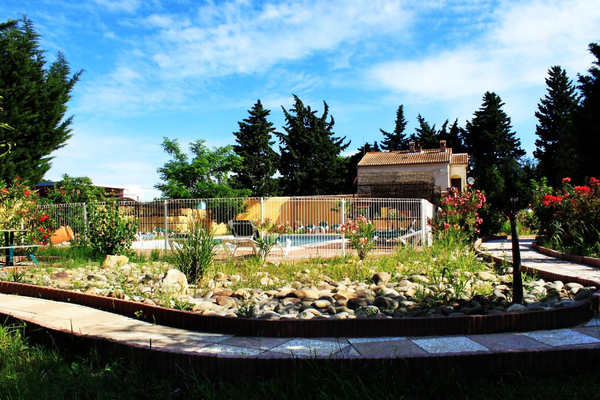 Appart'Hotel Festival Sud Aqua - Avignon Tgv Exterior foto